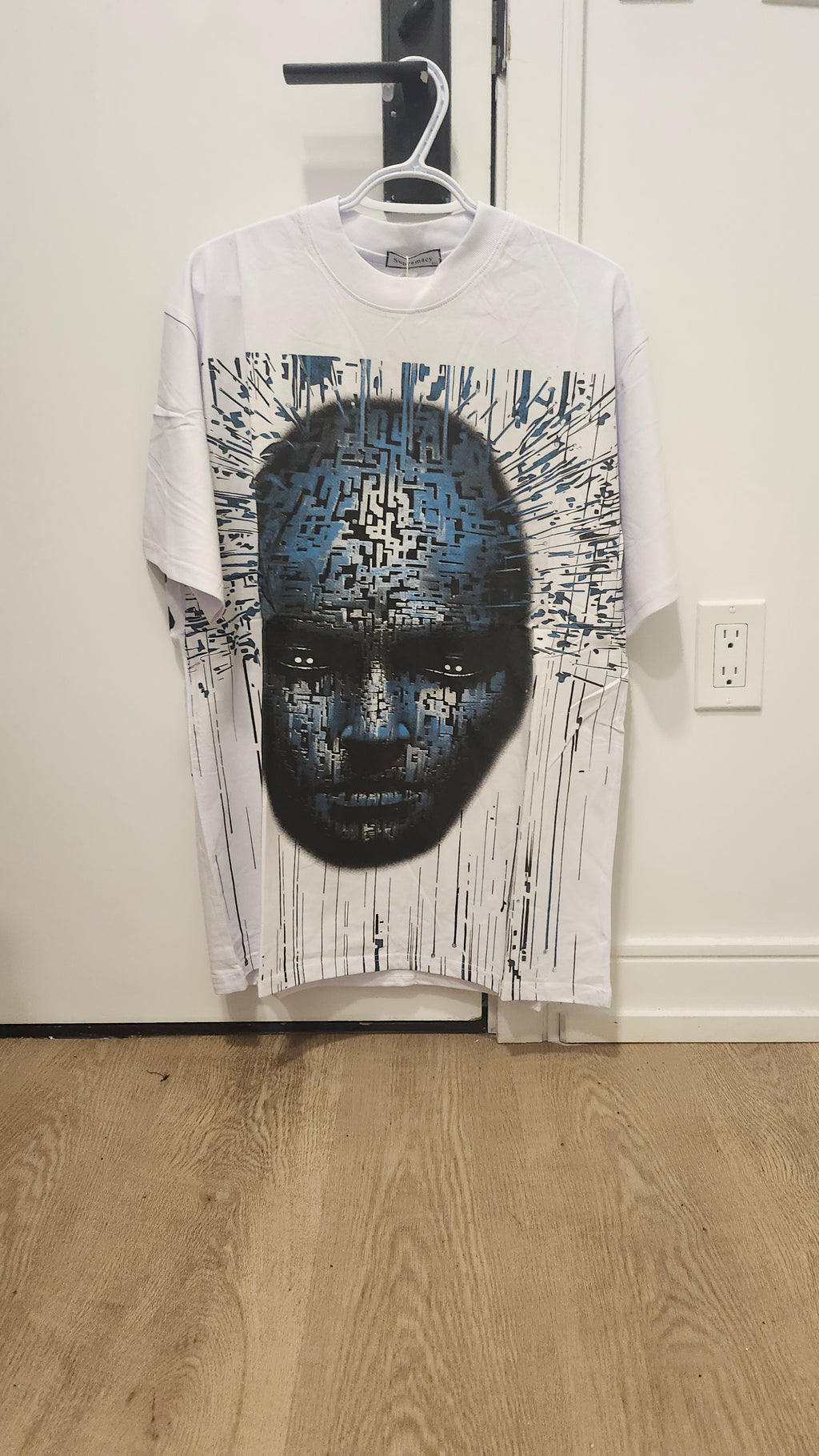 SP F&B white sculpture (unisex)